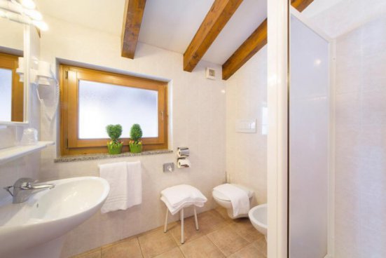 6denní zájezd (denní přejezd) s dopravou, polopenzí a skipasem v ceně – hotely různé Paganella