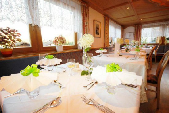 5denní zájezd (denní přejezd) s dopravou, polopenzí a skipasem v ceně – pension Maria