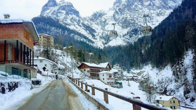 6denní zájezd (denní přejezd) s dopravou, polopenzí a skipasem v ceně – hotel Alpenrose Dolomiti