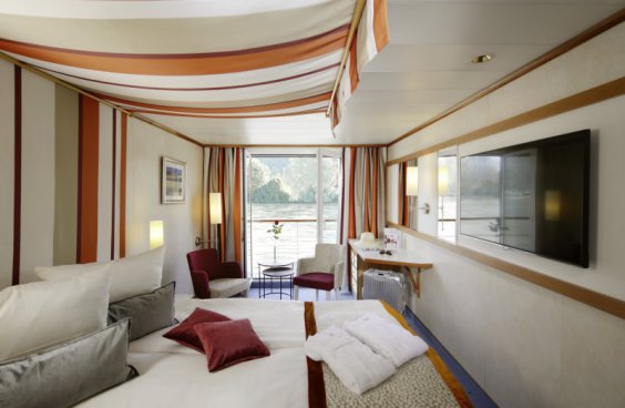 Poznejte krásy Dunaje s českým průvodcem a dopravou