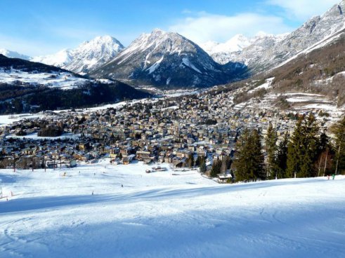 5denní zájezd s dopravou, polopenzí a skipasem v ceně – hotely různé Bormio a okolí