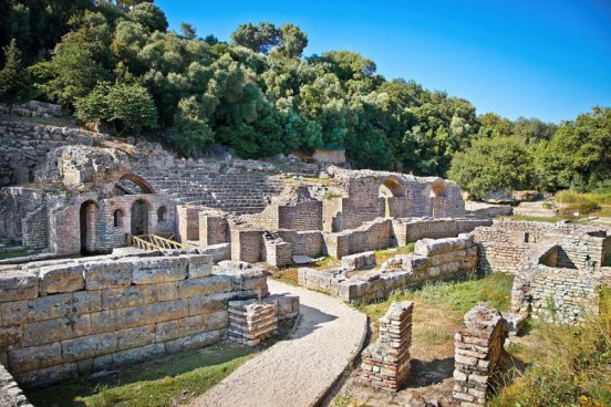 Velký okruh Albánií + STAROBYLÉ MĚSTO GJIROKASTRA + MOŘE 