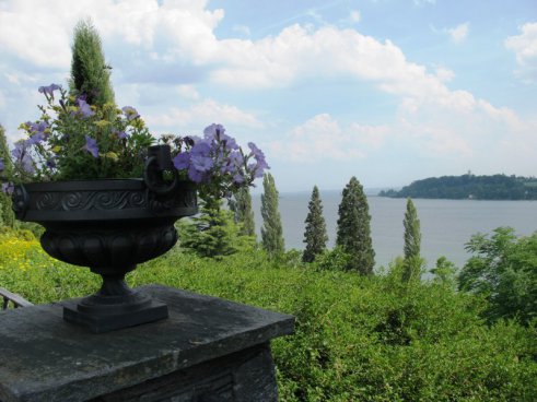 Květinový ostrov Mainau, nejstarší zubačka na Rigi, perly Bodamského jezera