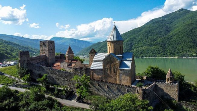 To nejlepší z Gruzie + GEOTERMÁLNÍ ÚDOLÍ TRUSO + HORSKÁ TURISTIKA V KAZBEGI 