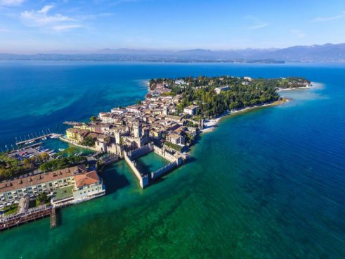 Přírodní krásy v okolí jezera Lago di Garda s koupáním