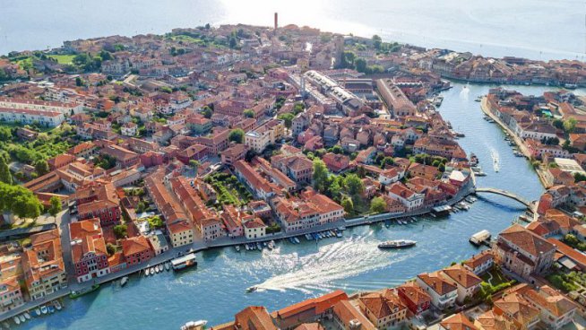 Karneval v Benátkách + OSTROV RYBÁŘŮ A KRAJEK BURANO 