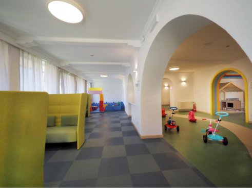 6denní zájezd (denní přejezd) s dopravou, polopenzí a skipasem v ceně – hotel Europa