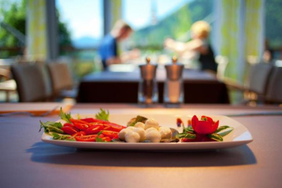 Hotel Creina - lyžařský balíček s denním přejezdem a polopenzí v ceně