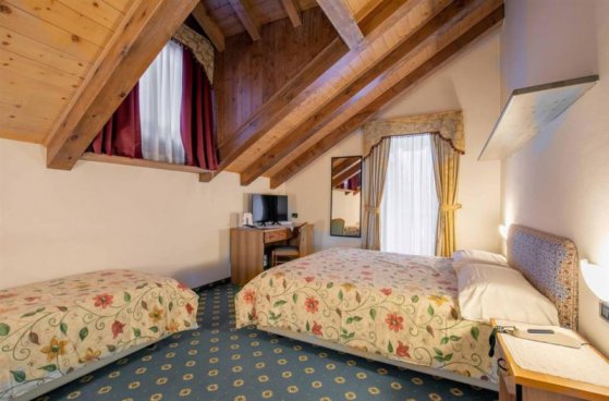 5denní zájezd s dopravou, polopenzí a skipasem v ceně – hotel Plank