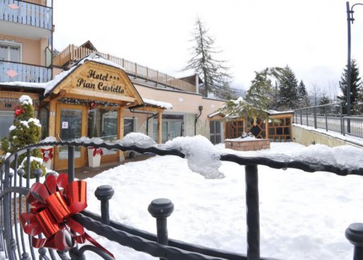 6denní velikonoční zájezd (denní přejezd) s polopenzí a skipasem – hotel Piancastello