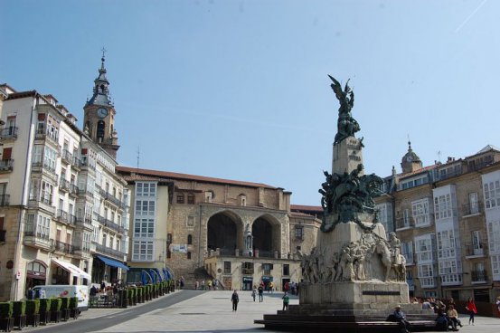 To nejlepší z Bilbaa + STAROBYLÁ VITORIA + GASTRONOMIE A TRADICE BASKŮ (letecky 