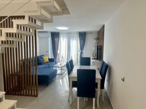 Blue Duplex letecky Praha, 7 nocí