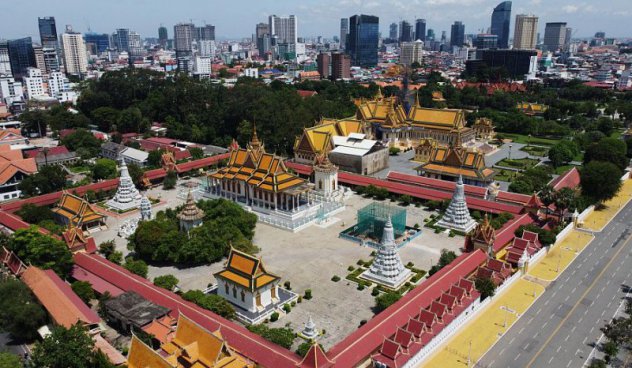 Vietnam a Kambodža + PLAVBA DRAČÍ ZÁTOKOU + TAJEMSTVÍ CHRÁMŮ ANGKORU 