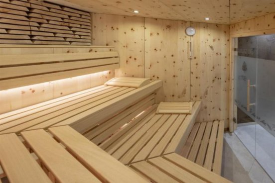 5denní zájezd (denní přejezd) s dopravou, polopenzí a skipasem v ceně – hotel Putia