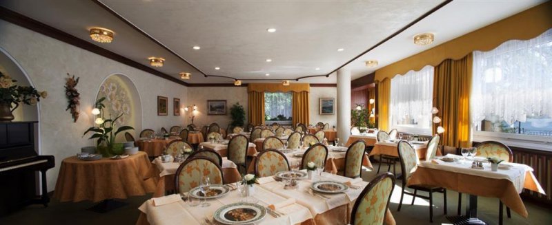 6denní zájezd (denní přejezd) s dopravou, polopenzí a skipasem ceně – hotel Miralago