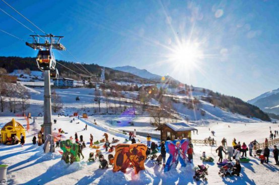 5denní zájezd s dopravou, polopenzí a skipasem v ceně – hotely různé Bormio a okolí