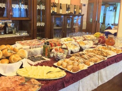 6denní zájezd (denní přejezd) s dopravou, polopenzí a skipasem v ceně – hotel Alle Alpi