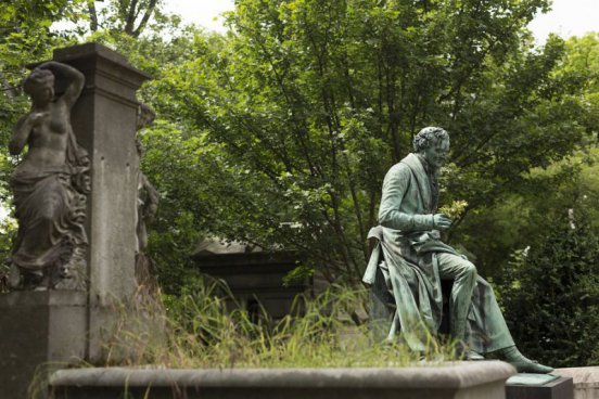 To nejlepší z Paříže + LOUVRE + HŘBITOV PÈRE-LACHAISE (letecky z Prahy)