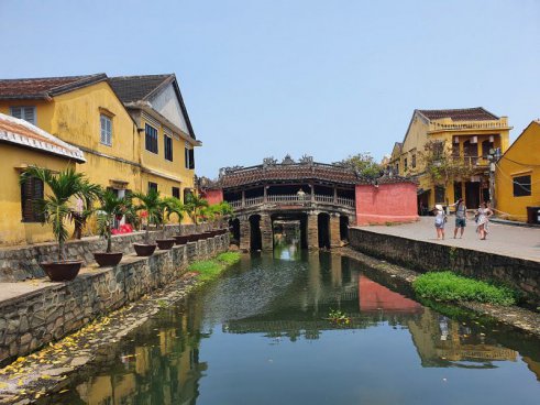 Vietnam a Kambodža + PLAVBA DRAČÍ ZÁTOKOU + TAJEMSTVÍ CHRÁMŮ ANGKORU 