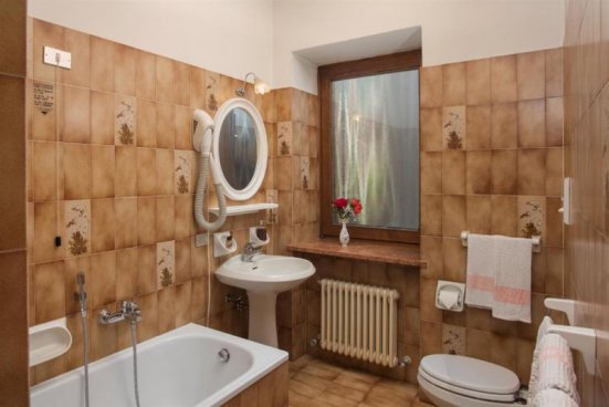 5denní zájezd s dopravou, polopenzí a skipasem v ceně – hotel Centrale