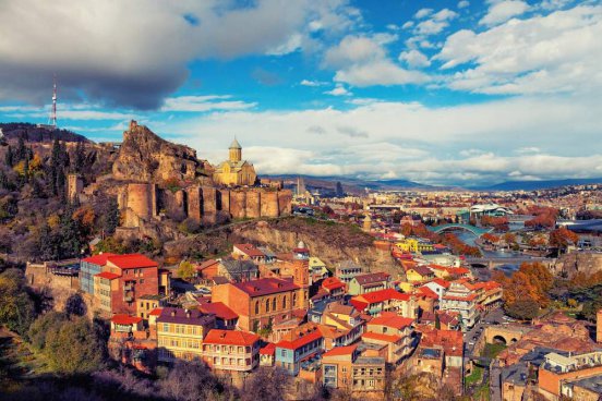 Gruzie s příjemnou turistikou
