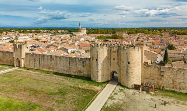 To nejkrásnější z Provence + MELOUNOVÝ FESTIVAL + CHÂTEAUNEUF-DU-PAPE 