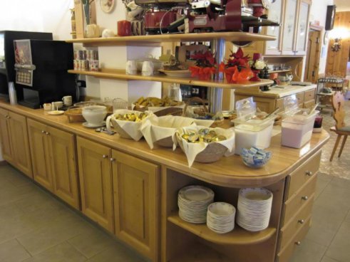 6denní zájezd s dopravou, polopenzí a skipasem v ceně – Parkhotel Valfurva