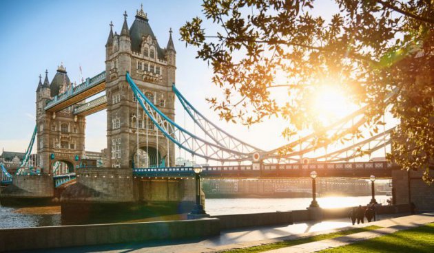 Londýn pro milovníky vojenství + HISTORICKÉ DOKY V PŘÍSTAVU PORTSMOUTH 