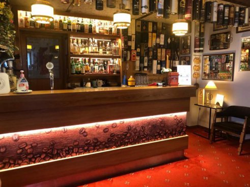 6denní zájezd (denní přejezd) s dopravou, polopenzí a skipasem ceně – hotel Miralago