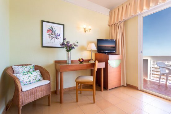 Hotel Izán Cavanna