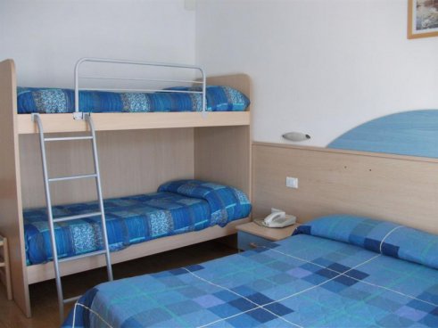 6denní zájezd (denní přejezd) s dopravou, polopenzí a skipasem v ceně – hotely různé Paganella