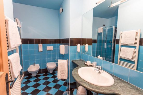 6denní zájezd (denní přejezd) s dopravou, polopenzí a skipasem v ceně – hotel Arisch