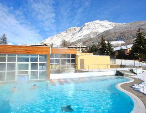5denní zájezd s dopravou, polopenzí a skipasem v ceně – hotely různé Bormio a okolí