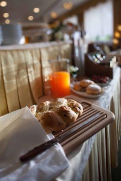 5denní zájezd s dopravou, polopenzí a skipasem v ceně – hotel Miralago