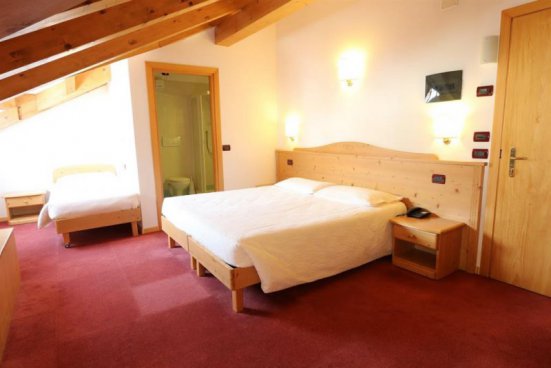 5denní zájezd s dopravou, polopenzí a skipasem v ceně – hotel Canada