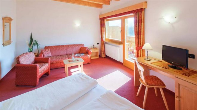 5denní zájezd (denní přejezd) s dopravou, polopenzí a skipasem v ceně – hotel Antermoia