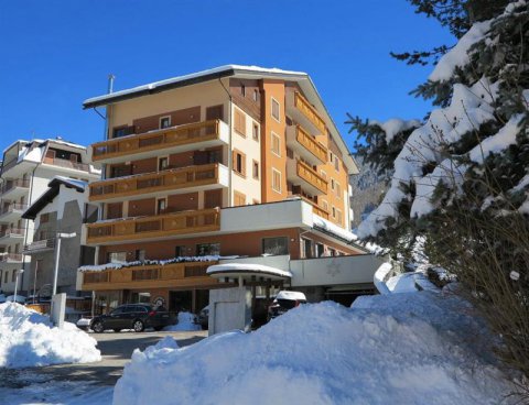 6denní velikonoční zájezd s polopenzí a skipasem – hotel Derby