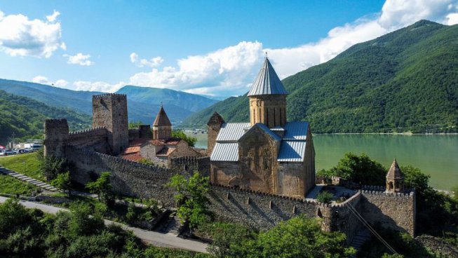 To nejlepší z Gruzie + GEOTERMÁLNÍ ÚDOLÍ TRUSO + HORSKÁ TURISTIKA V KAZBEGI 
