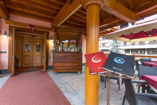 6denní zájezd (denní přejezd) s dopravou, polopenzí a skipasem v ceně – hotel Arisch