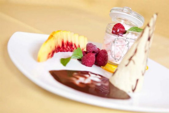 5denní zájezd (denní přejezd) s dopravou, polopenzí a skipasem v ceně – hotel Antermoia