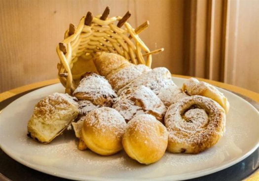 5denní zájezd (denní přejezd) s dopravou, polopenzí a skipasem v ceně – hotel Pedranzini