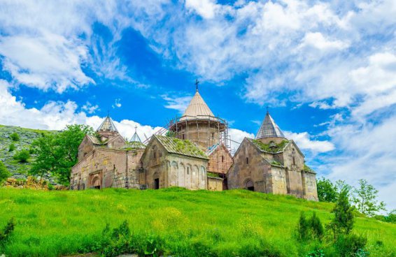 To nejlepší z Arménie + SKALNÍ KLÁŠTER GEGHARD + KULTURNÍ TRADICE A KUCHYNĚ 