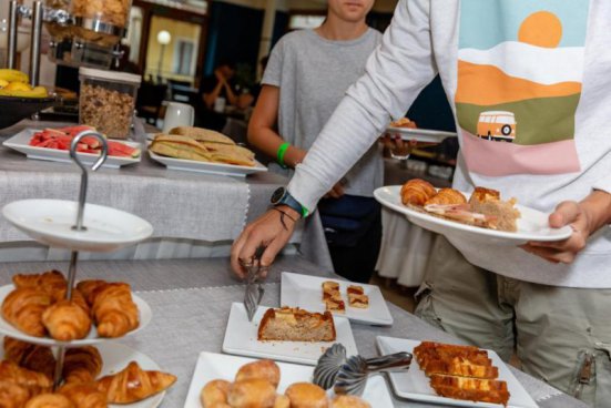 6denní zájezd (denní přejezd) s dopravou, polopenzí a skipasem v ceně – hotel Lory