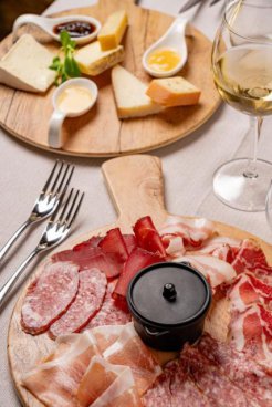 6denní zájezd (denní přejezd) s dopravou, polopenzí a skipasem v ceně – hotel Europa