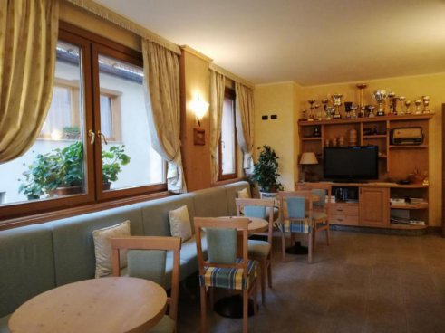 6denní zájezd s dopravou, polopenzí a skipasem v ceně – Parkhotel Valfurva