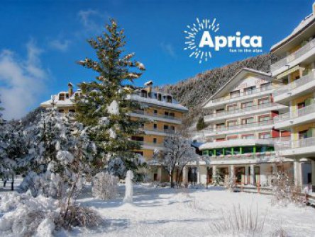 6denní zájezd (denní přejezd) s dopravou, polopenzí a skipasem v ceně – hotel Urri