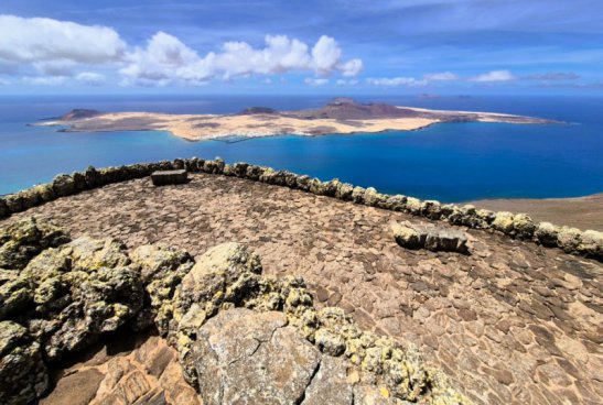 Lanzarote zrozené z ohně a vod Atlantiku