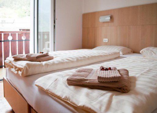 6denní zájezd (denní přejezd) s dopravou, polopenzí a skipasem v ceně – hotel Lory