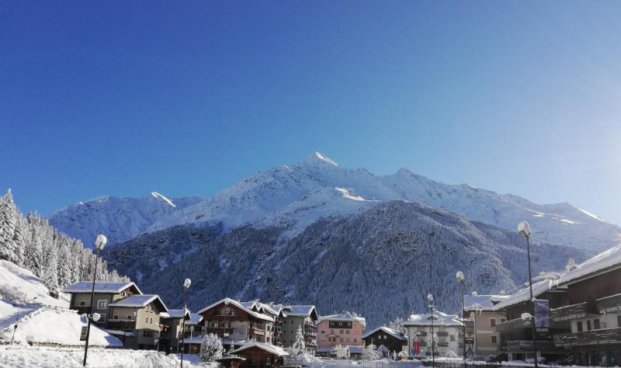 6denní zájezd s dopravou, polopenzí a skipasem v ceně – Parkhotel Valfurva