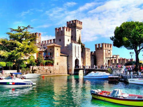 Přírodní krásy v okolí jezera Lago di Garda s koupáním